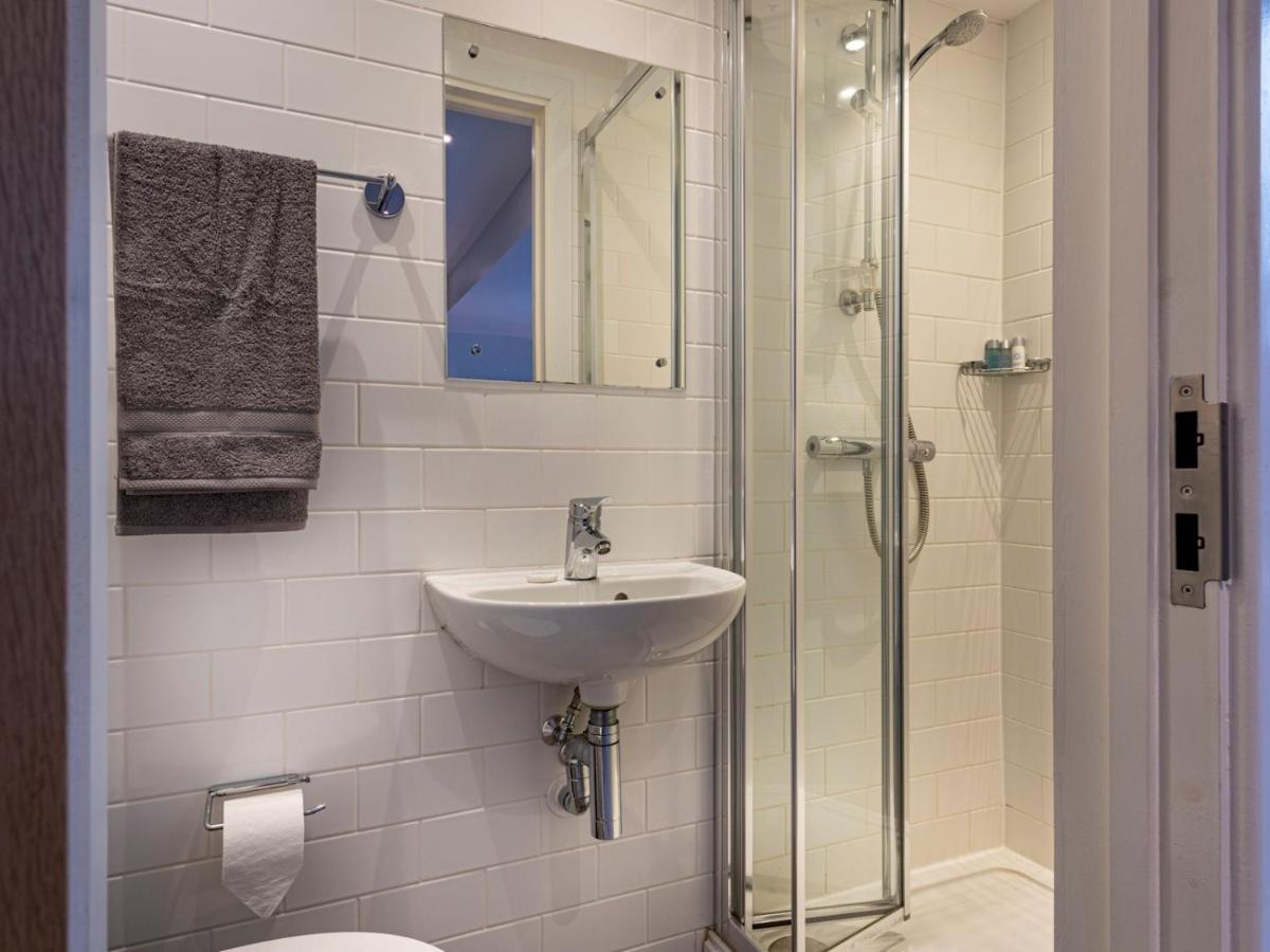 Pass The Keys Cosy High Street Studio With Free Parking Apartment ลินคอล์น ภายนอก รูปภาพ